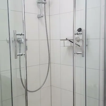 Mit Loggia مونستر